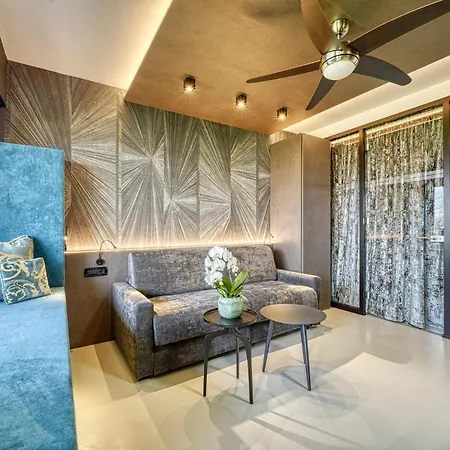 - Via Panoramica 38 - - Pool & Amazing Lakeview *
