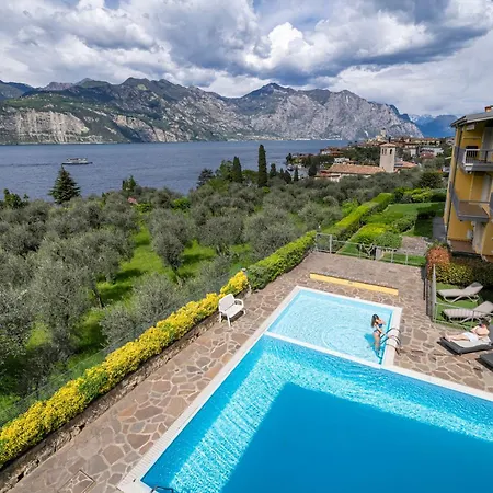 - Via Panoramica 38 - - Pool & Amazing Lakeview Apartment Malcesine